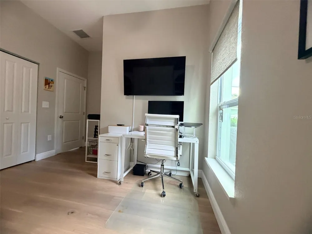 2439 4TH AVENUE S St Petersburg, FL 33712