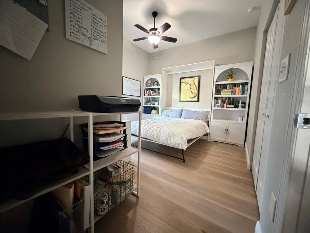 2439 4TH AVENUE S St Petersburg, FL 33712