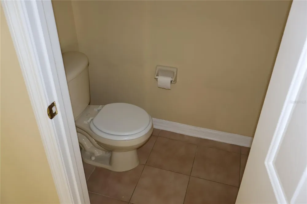 3019 POINTEVIEW DRIVE Tampa, FL 33611