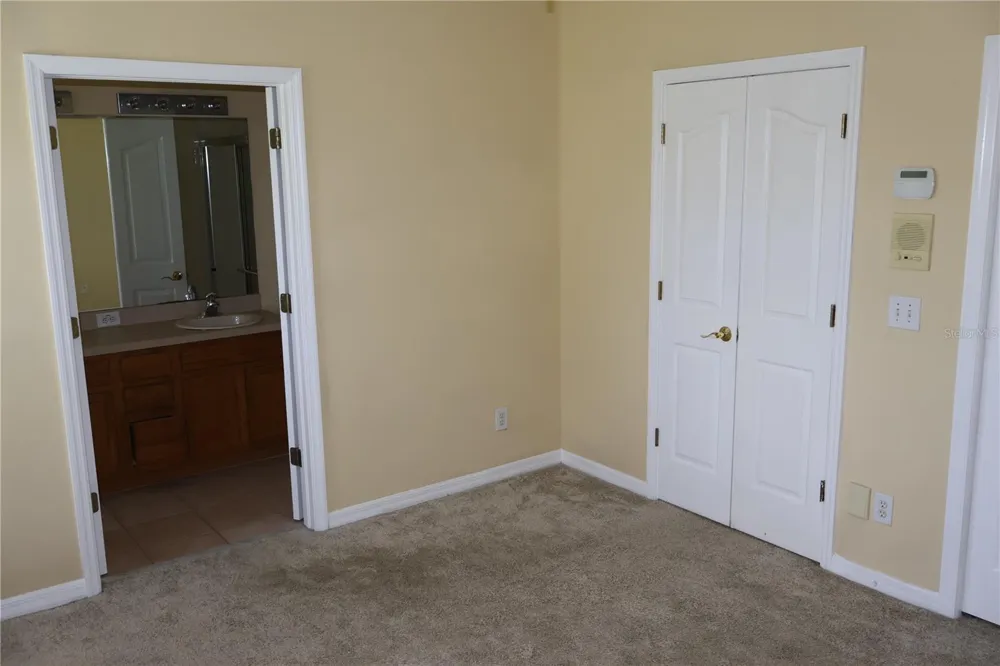 3019 POINTEVIEW DRIVE Tampa, FL 33611