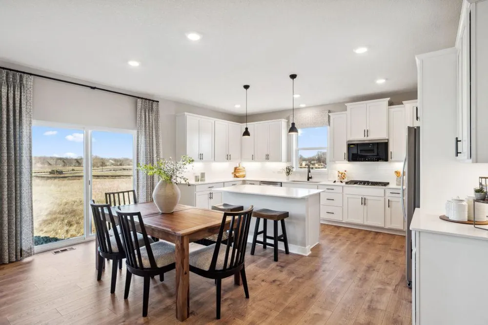 3796 Brookside Drive Chaska, MN 55318