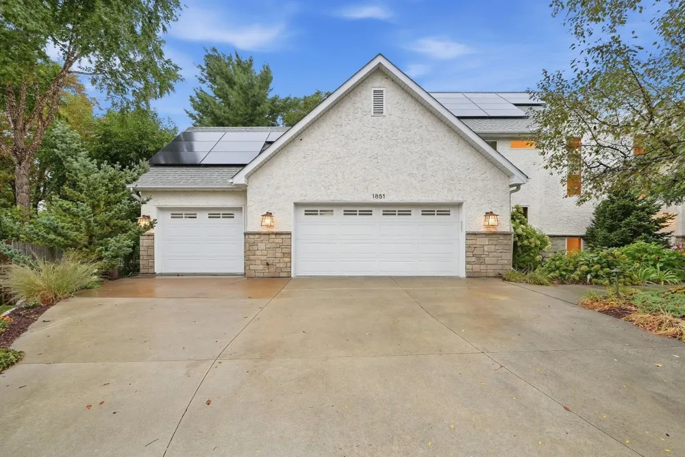 1851 South Lane Mendota Heights, MN 55118