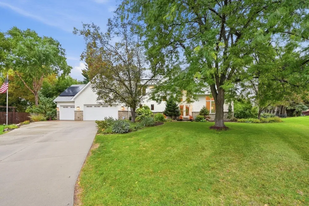 1851 South Lane Mendota Heights, MN 55118