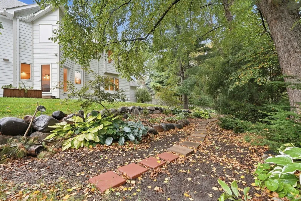 1851 South Lane Mendota Heights, MN 55118