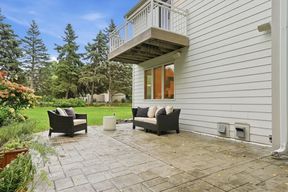 1851 South Lane Mendota Heights, MN 55118