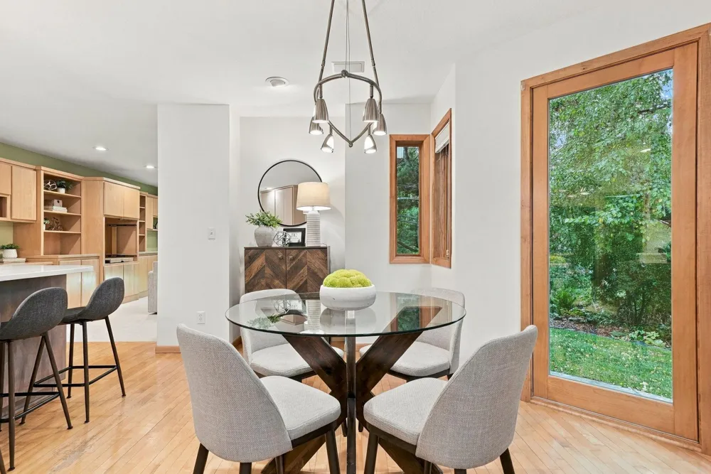 1851 South Lane Mendota Heights, MN 55118