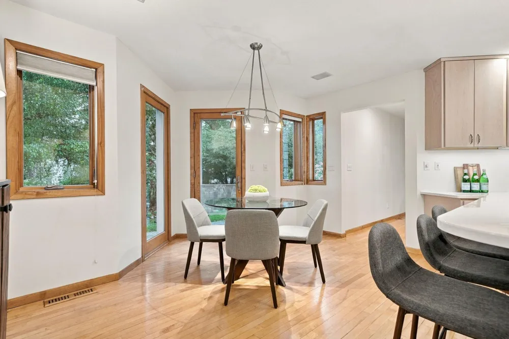 1851 South Lane Mendota Heights, MN 55118