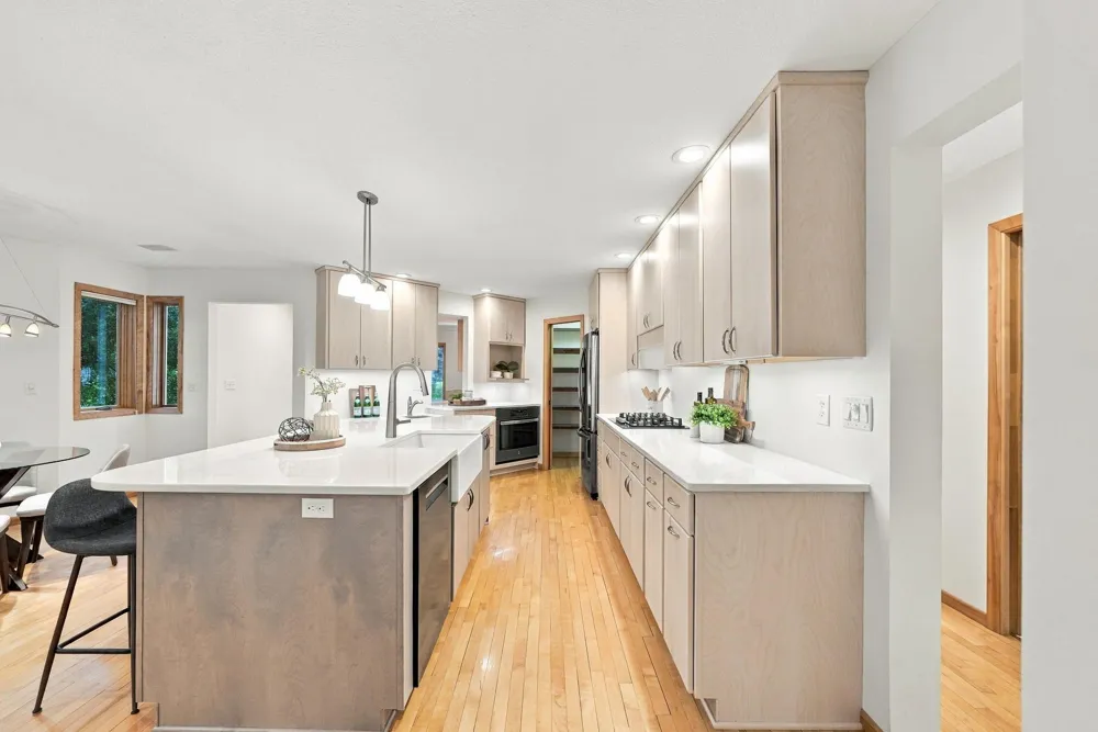 1851 South Lane Mendota Heights, MN 55118