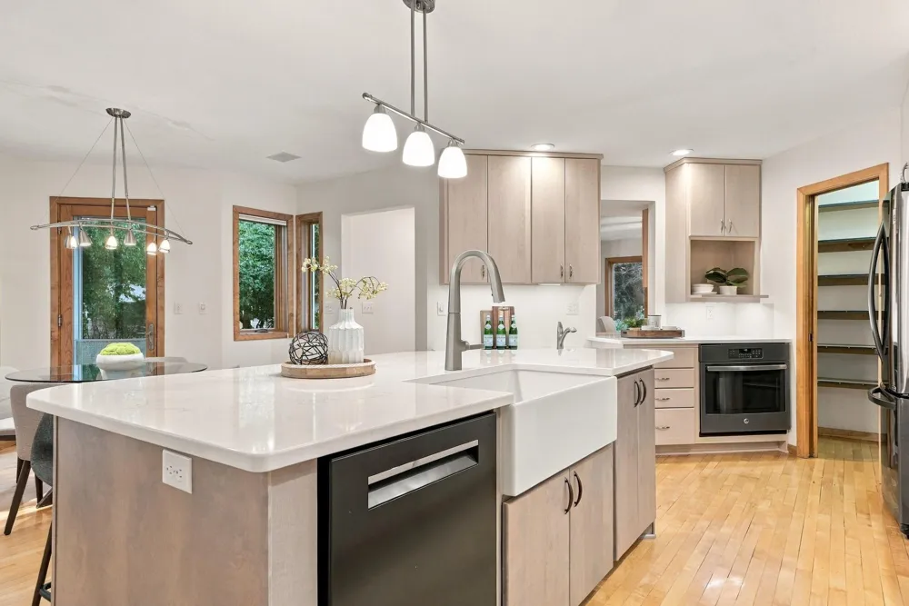 1851 South Lane Mendota Heights, MN 55118