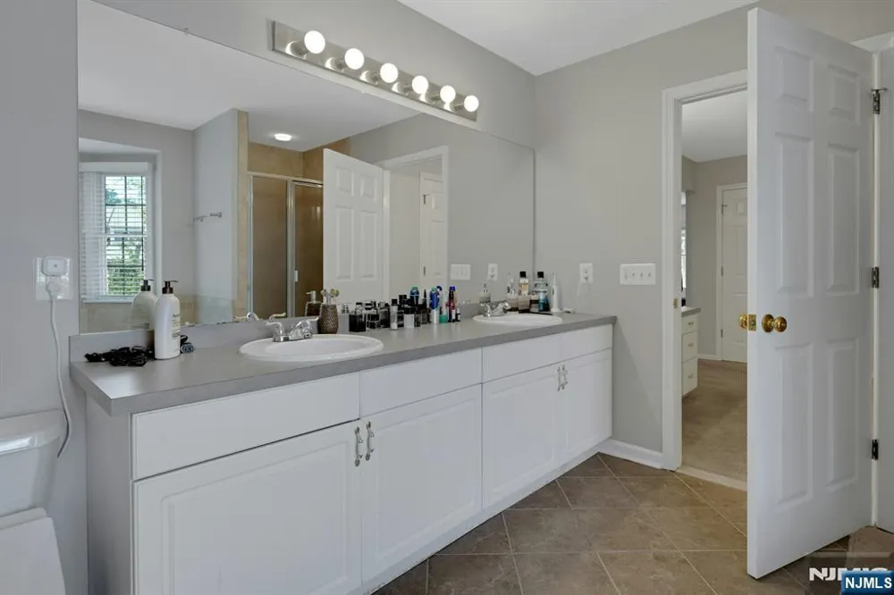 16 McManus Court 10 West Orange, NJ 07052