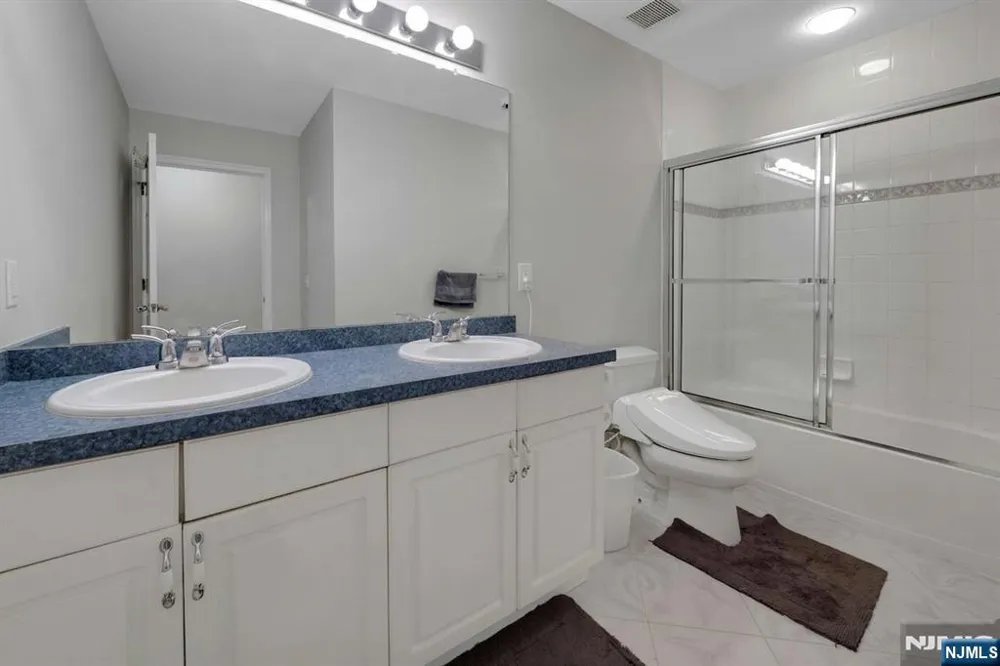 16 McManus Court 10 West Orange, NJ 07052