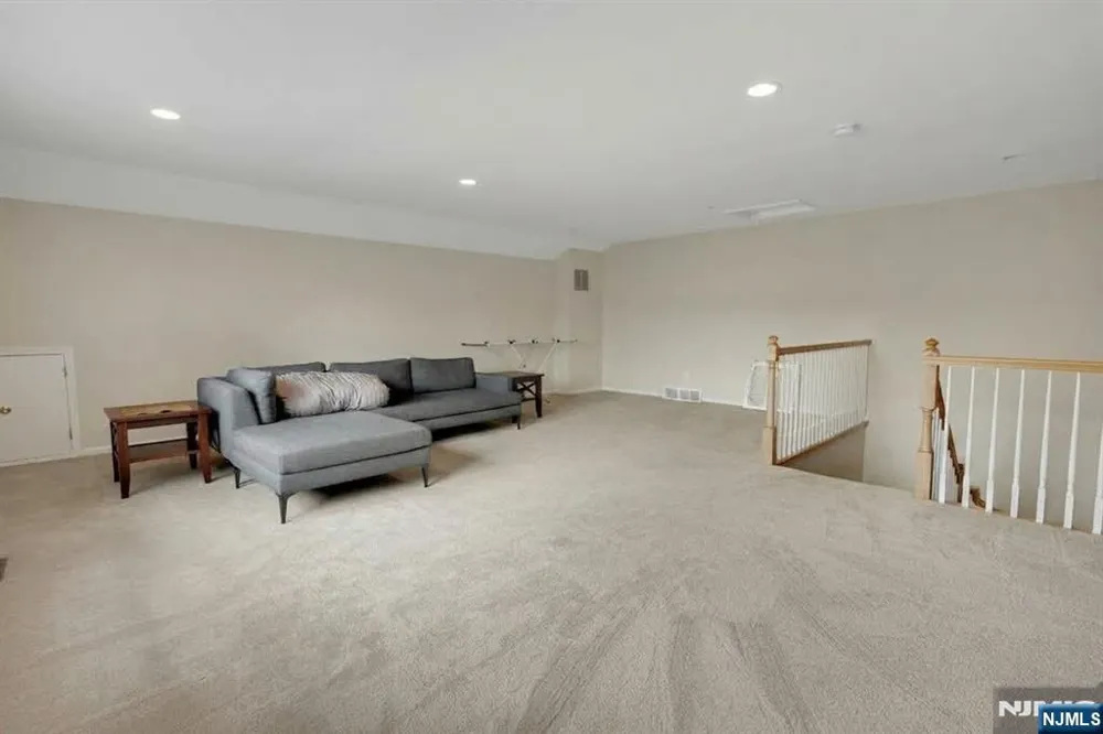 16 McManus Court 10 West Orange, NJ 07052
