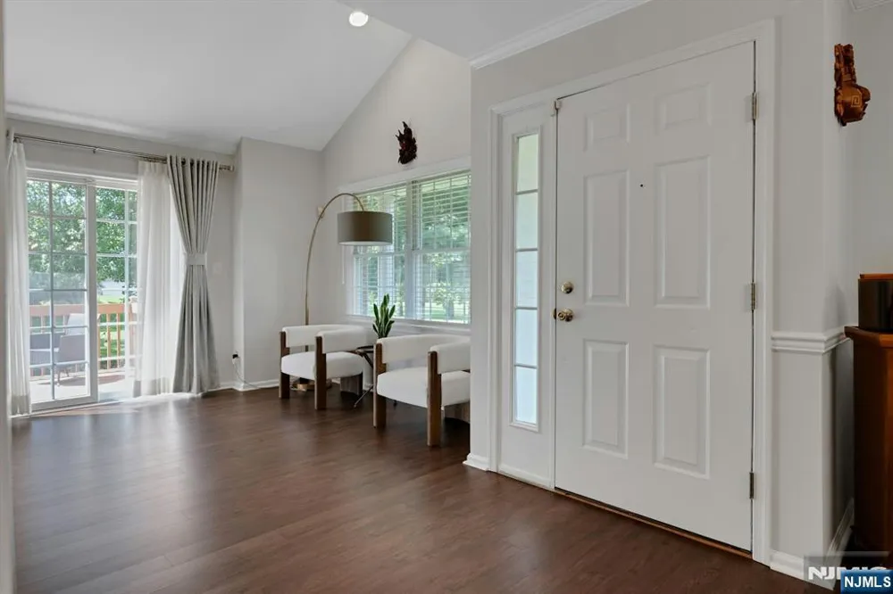 16 McManus Court 10 West Orange, NJ 07052