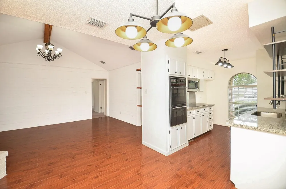9014 Langfield Road Houston, TX 77040