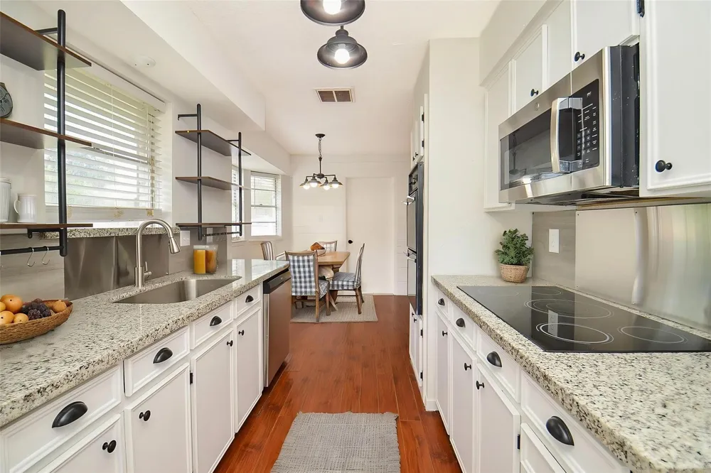 9014 Langfield Road Houston, TX 77040