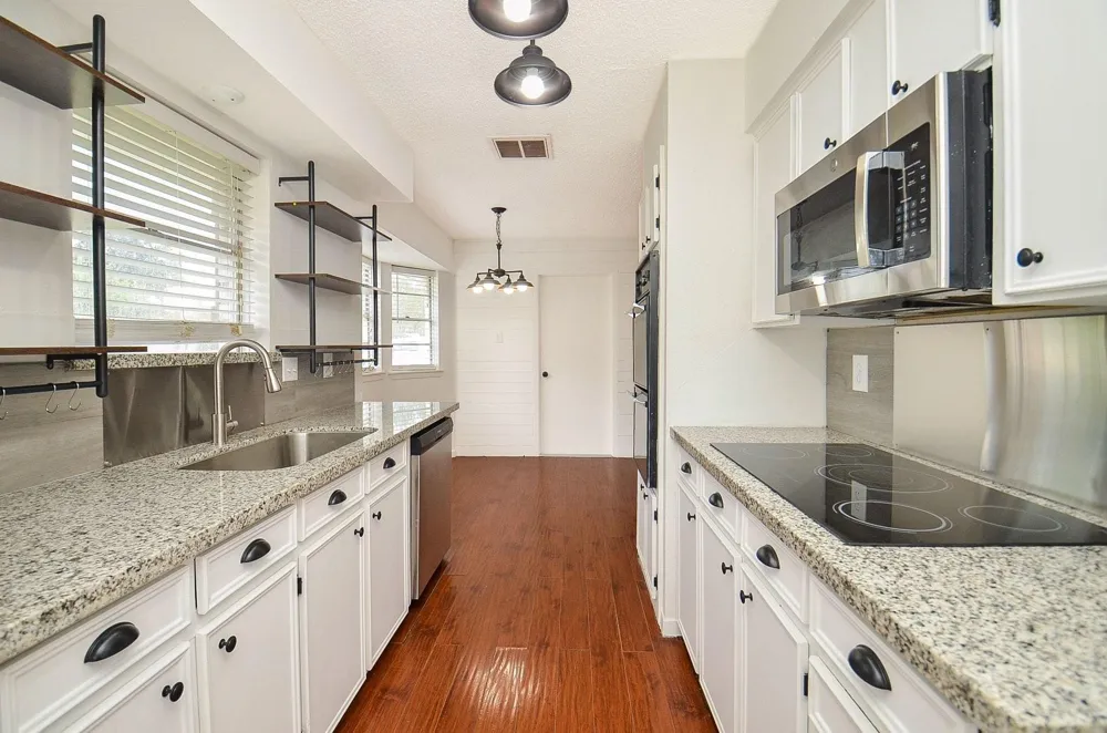 9014 Langfield Road Houston, TX 77040