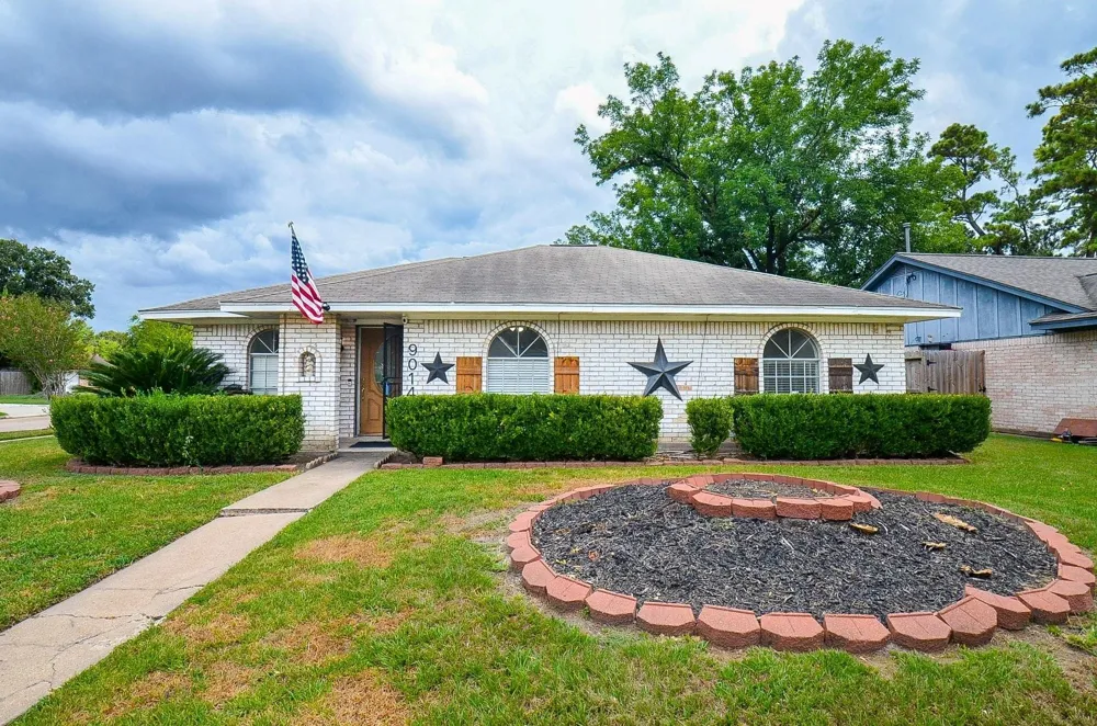 9014 Langfield Road Houston, TX 77040