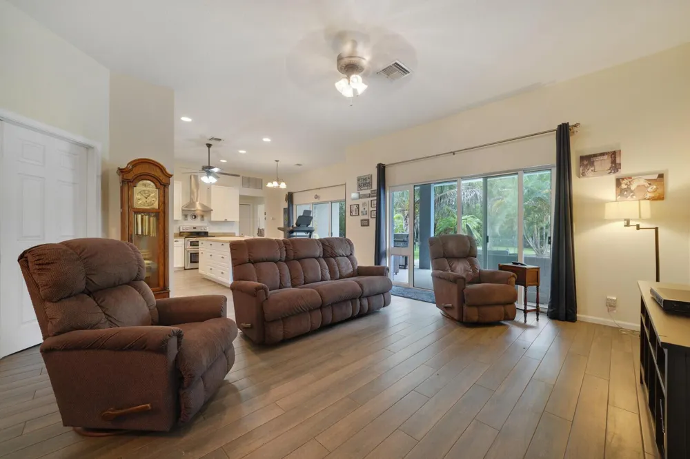 16395 E HIALEAH DRIVE E 