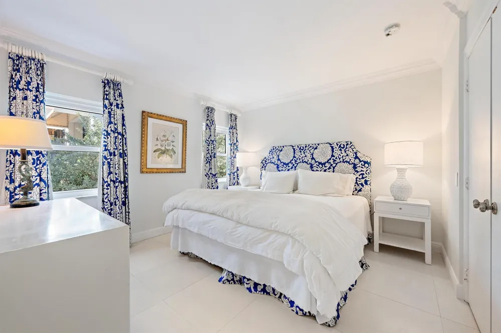 122 Peruvian Avenue #16 Palm Beach, FL 33480
