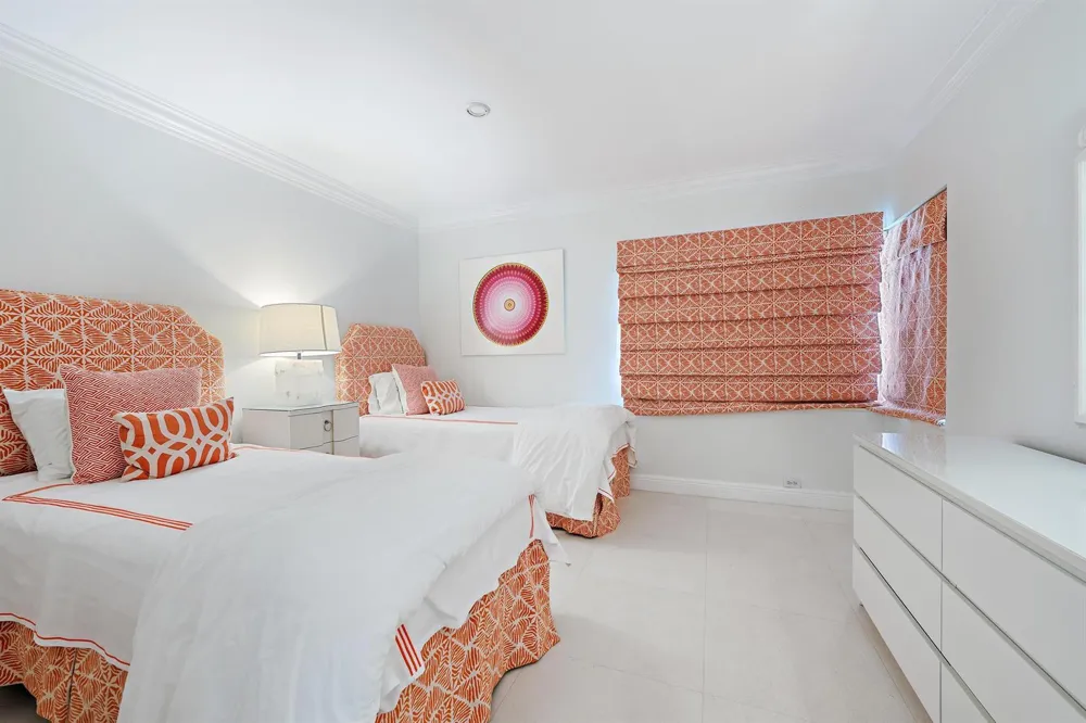 122 Peruvian Avenue #16 Palm Beach, FL 33480