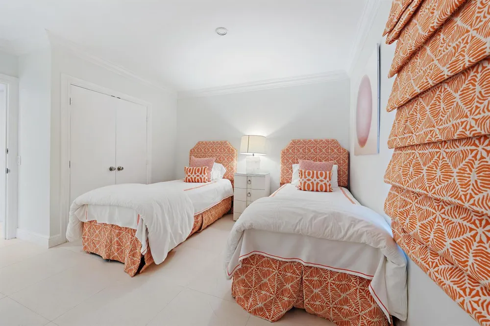 122 Peruvian Avenue #16 Palm Beach, FL 33480