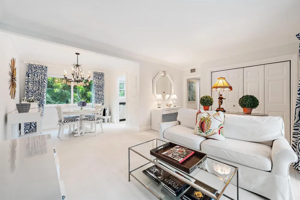 122 Peruvian Avenue #16 Palm Beach, FL 33480