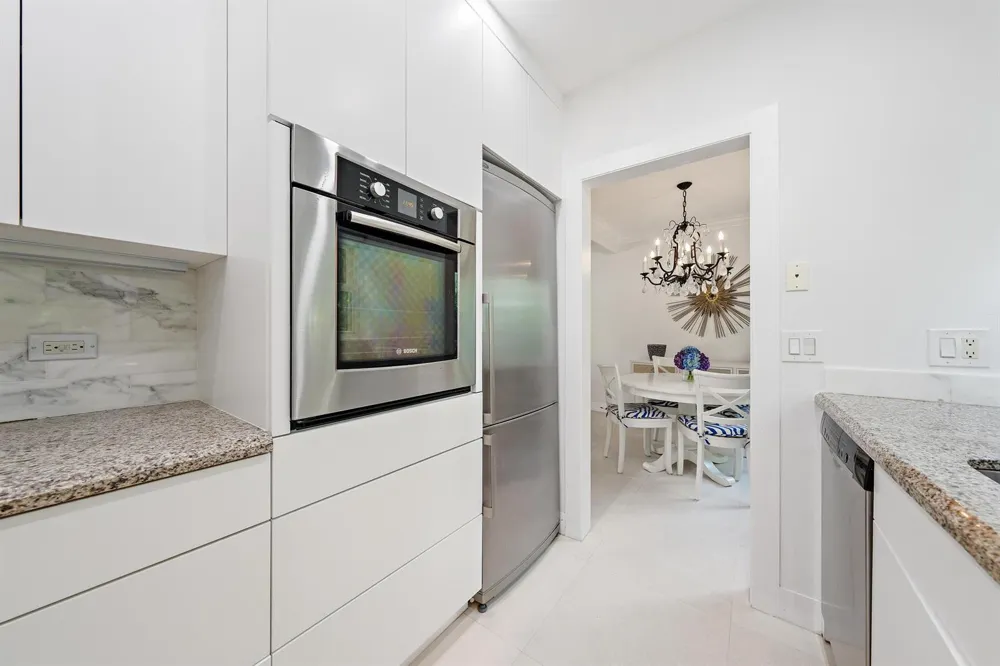 122 Peruvian Avenue #16 Palm Beach, FL 33480