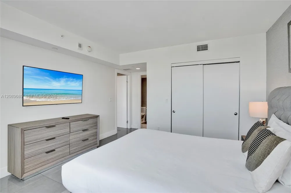 2600 E Hallandale Beach Blvd #T1002 Hallandale Beach, FL 33009