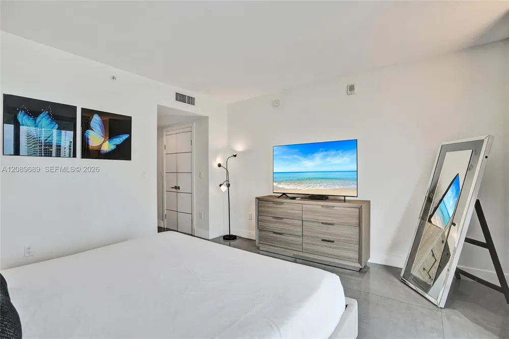 2600 E Hallandale Beach Blvd #T1002 Hallandale Beach, FL 33009