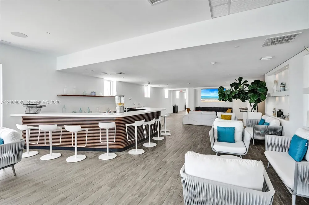 2600 E Hallandale Beach Blvd #T1002 Hallandale Beach, FL 33009