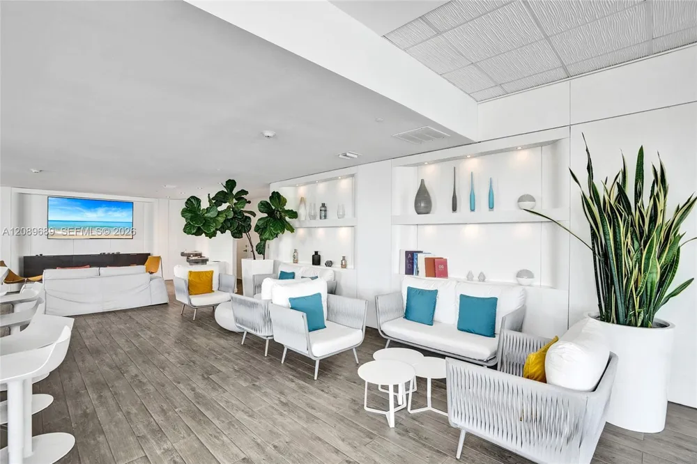 2600 E Hallandale Beach Blvd #T1002 Hallandale Beach, FL 33009