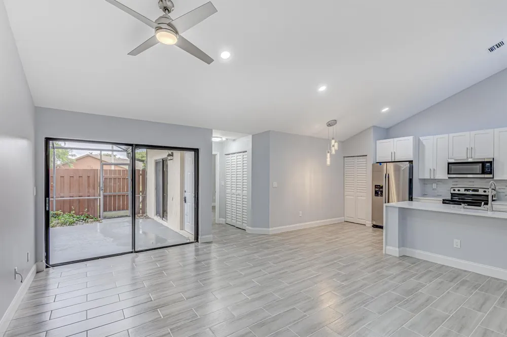 1240 SUMMIT PLACE CIRCLE #D West Palm Beach, FL 33415