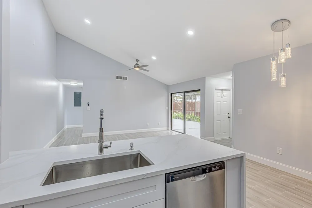 1240 SUMMIT PLACE CIRCLE #D West Palm Beach, FL 33415