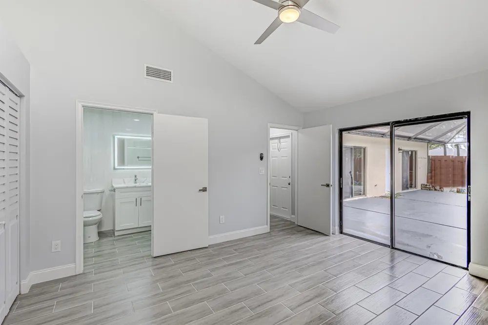 1240 SUMMIT PLACE CIRCLE #D West Palm Beach, FL 33415