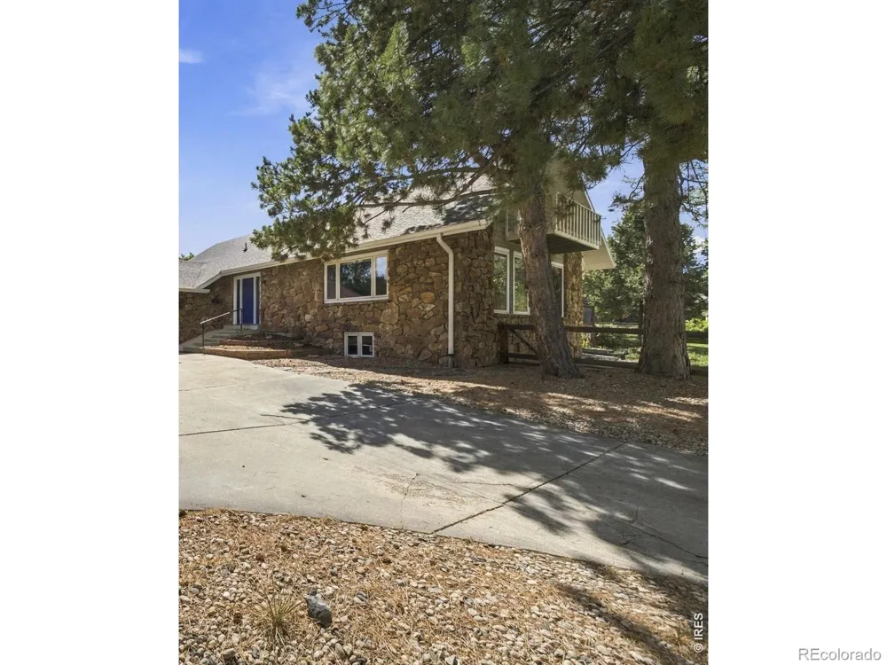 9004 Walker Road Niwot, CO 80503