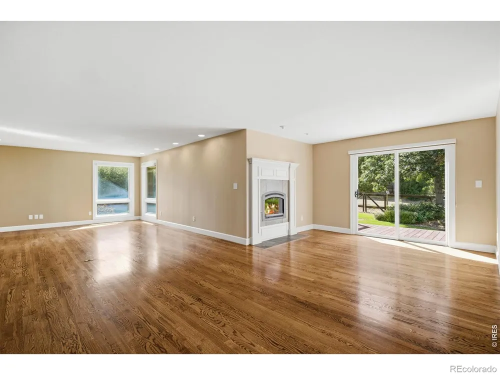 9004 Walker Road Niwot, CO 80503