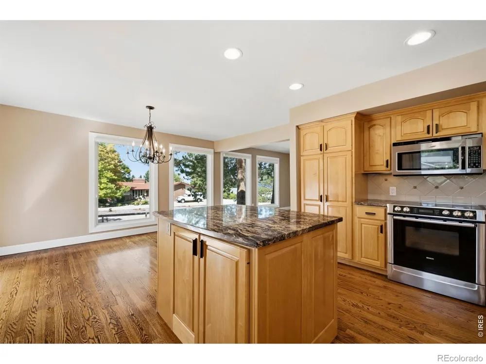 9004 Walker Road Niwot, CO 80503