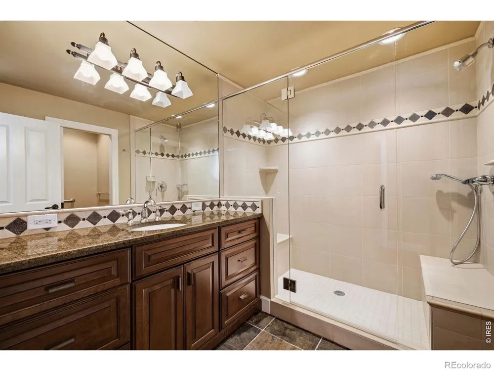 9004 Walker Road Niwot, CO 80503