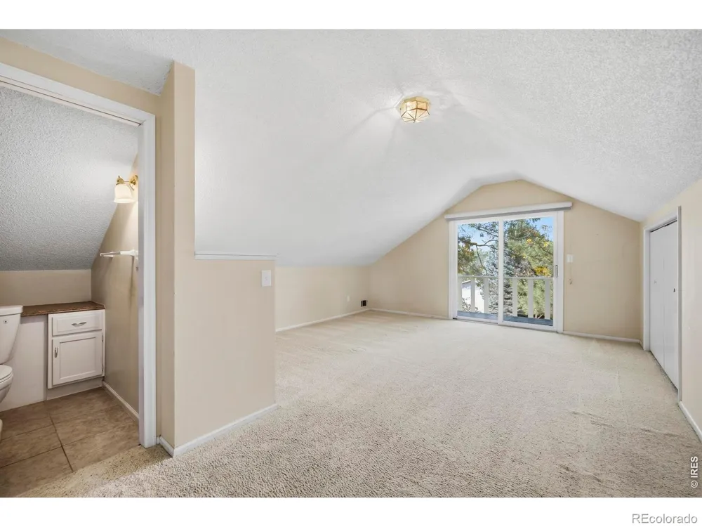 9004 Walker Road Niwot, CO 80503