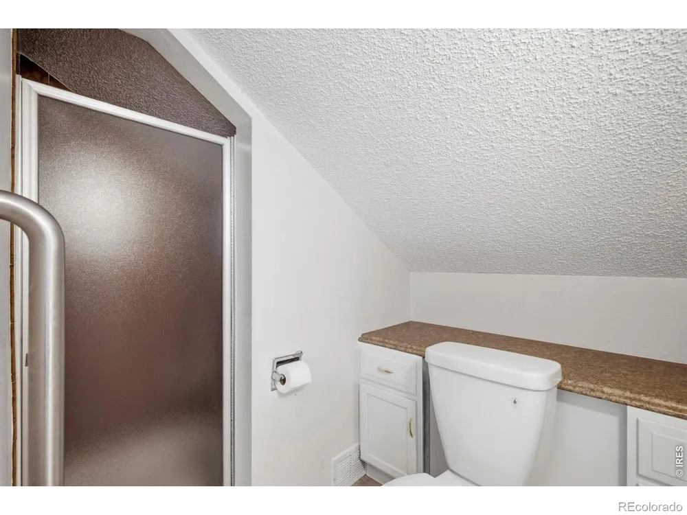 9004 Walker Road Niwot, CO 80503