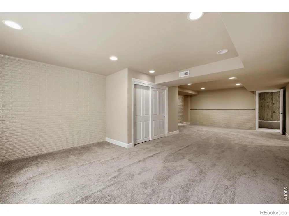 9004 Walker Road Niwot, CO 80503