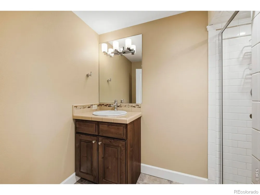 9004 Walker Road Niwot, CO 80503