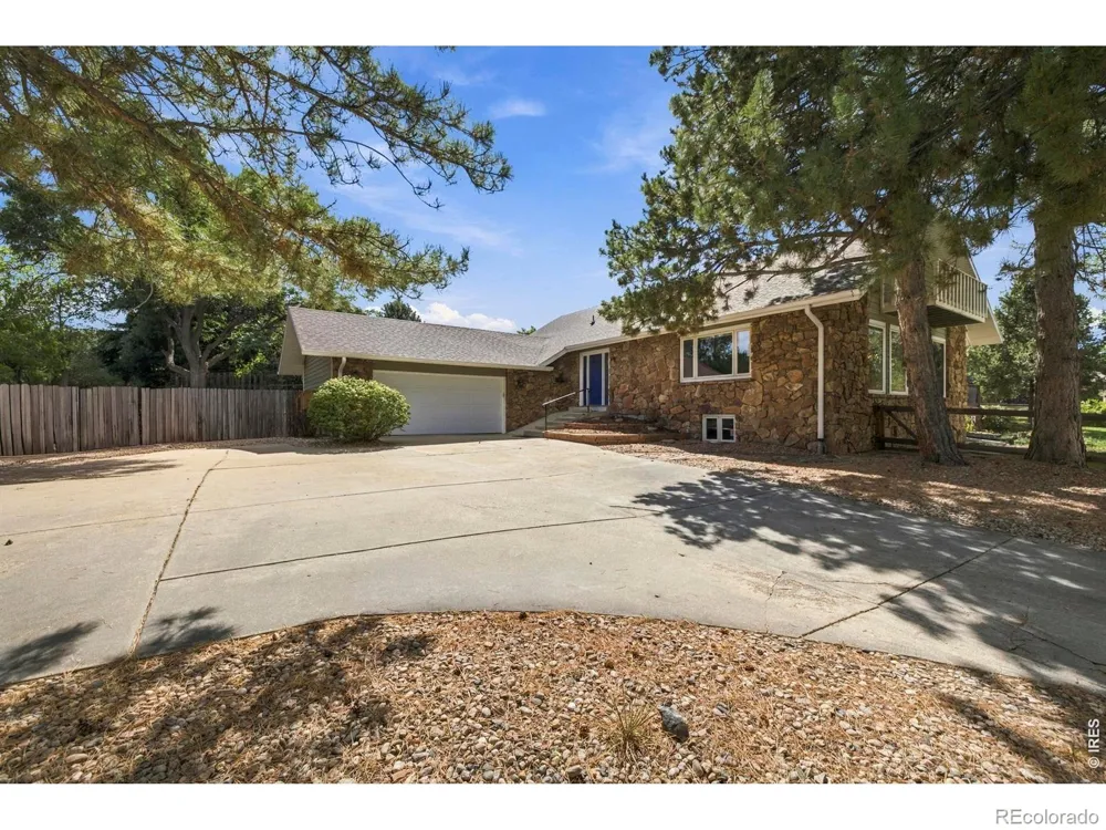 9004 Walker Road Niwot, CO 80503