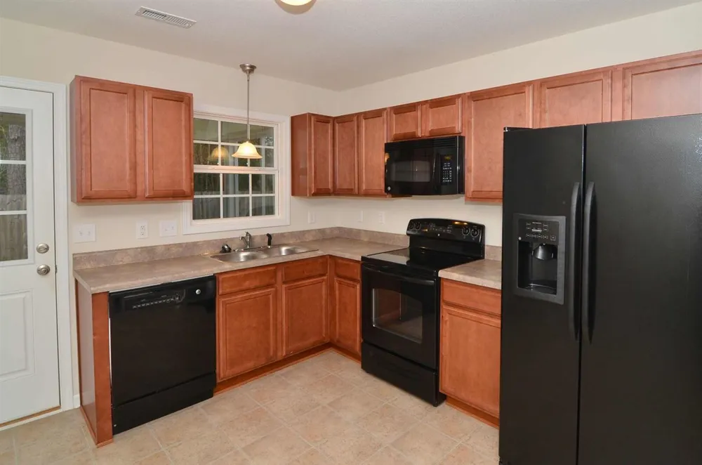 1404 Old Folkstone Road #Apt 4 Sneads Ferry, NC 28460