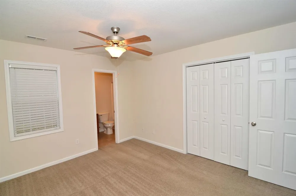 1404 Old Folkstone Road #Apt 4 Sneads Ferry, NC 28460