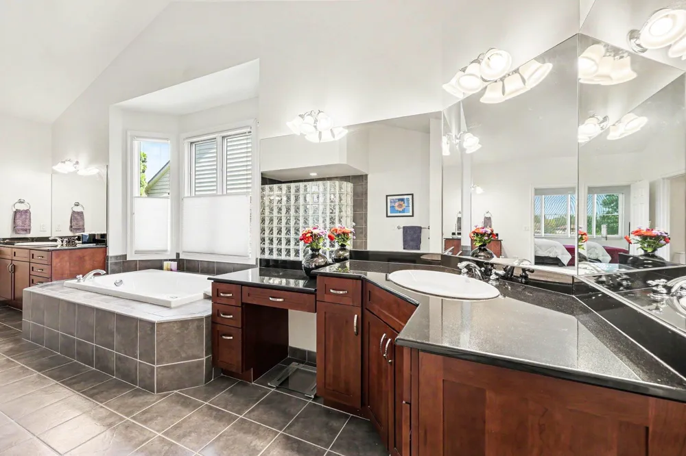 5407 Pinnacle Court Ann Arbor, MI 48108