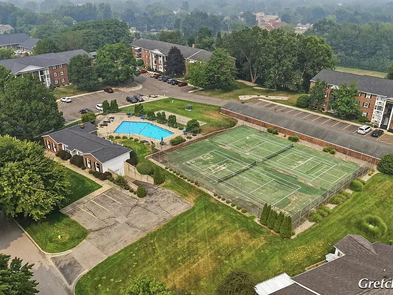 7500 Boulder Bluff Drive #2 Jenison, MI 49428