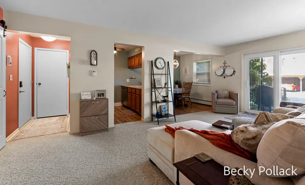 7500 Boulder Bluff Drive #2 Jenison, MI 49428
