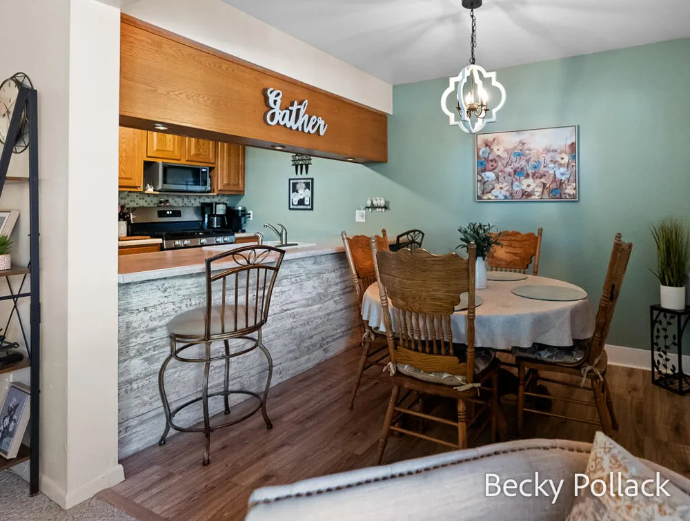 7500 Boulder Bluff Drive #2 Jenison, MI 49428
