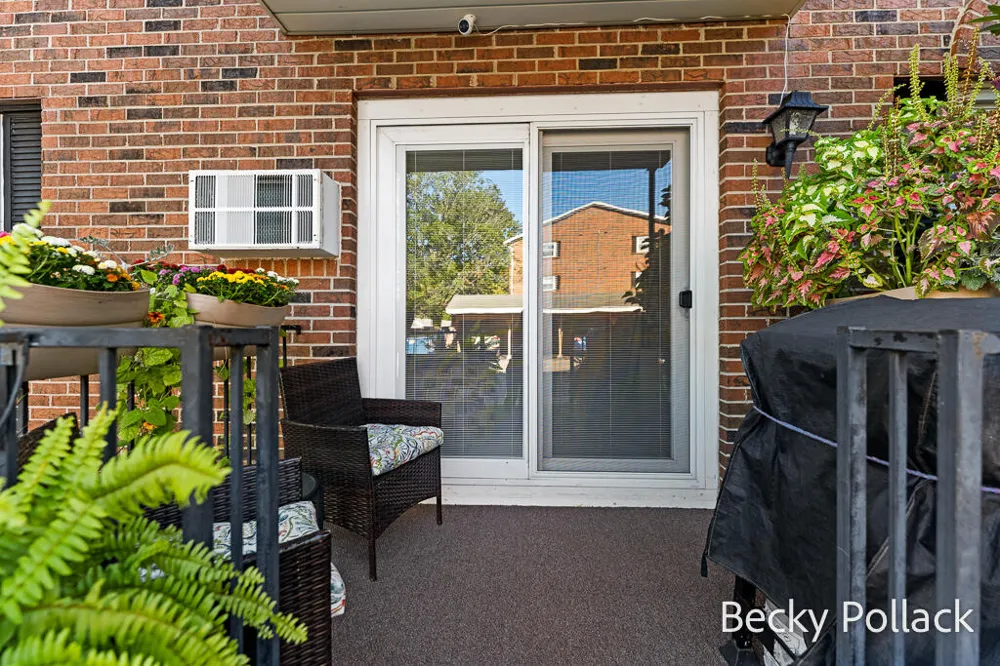 7500 Boulder Bluff Drive #2 Jenison, MI 49428